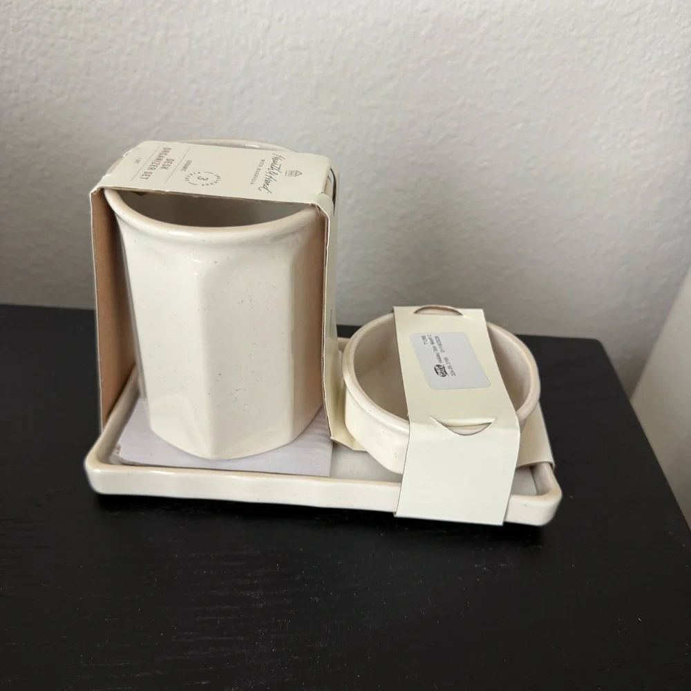 NWT Hearth & Hand Desk Organizer Ceramic - Picture 2 of 5
